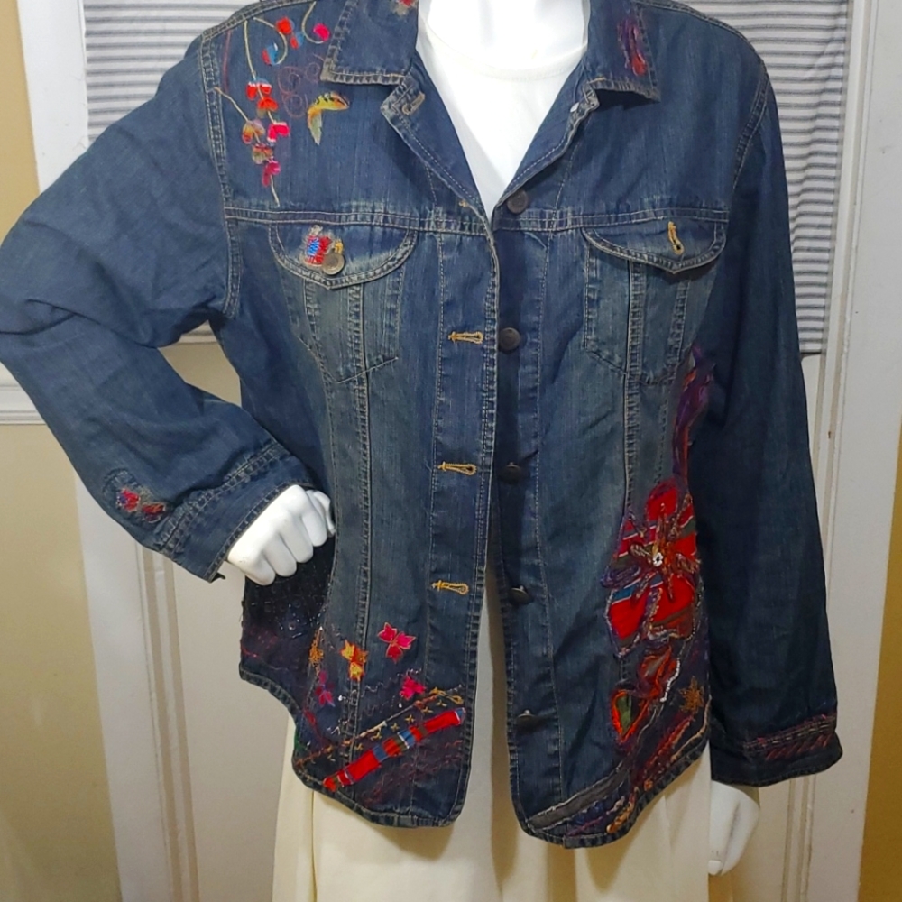 CHICOS DENIM STICHED JACKET